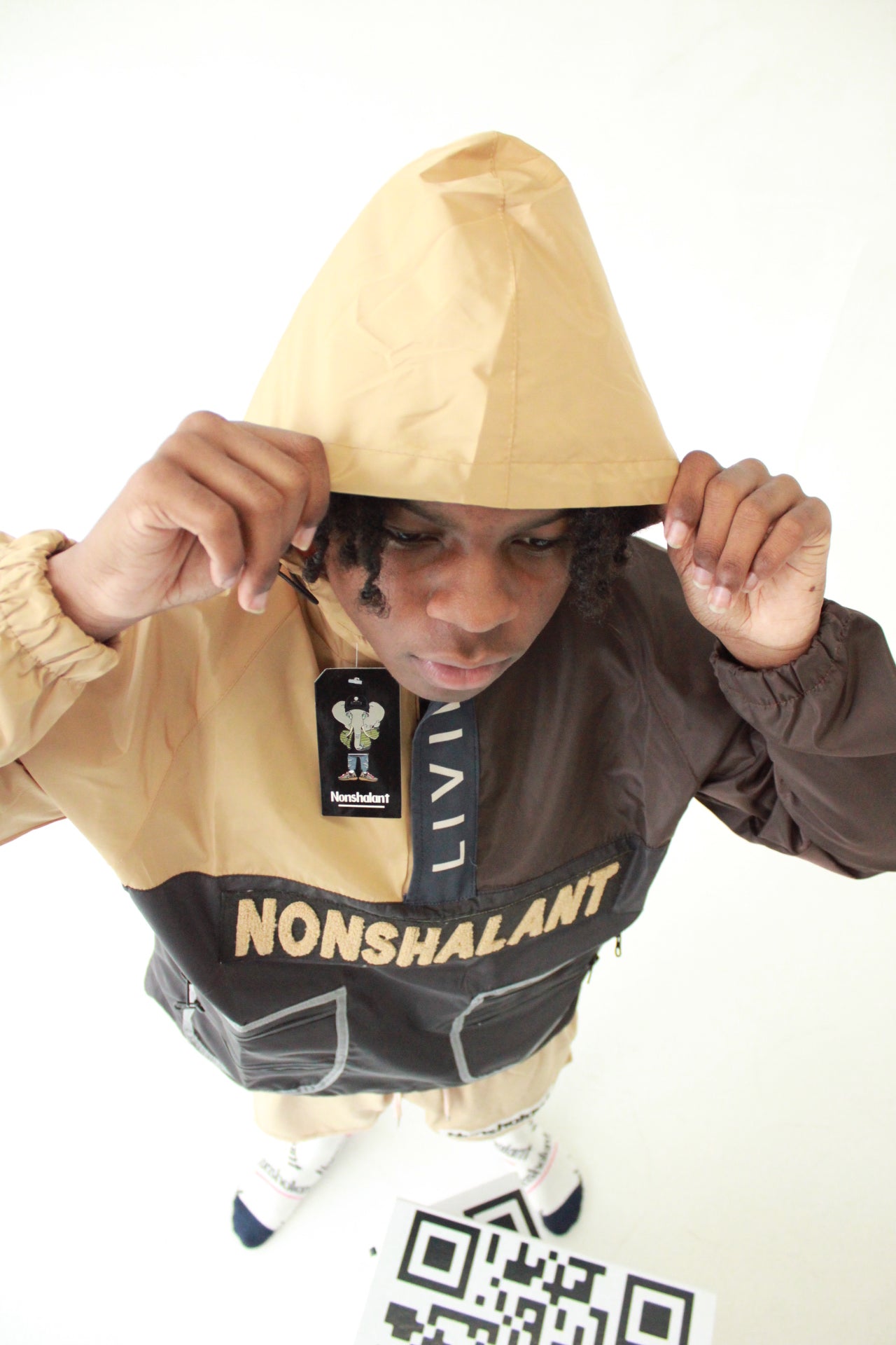 Living Nonshalant windbreaker
